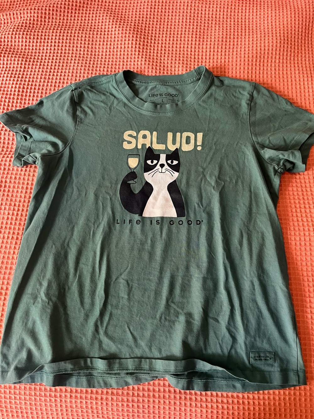 Life Is Good Women's Salud Cat Short Sleeve Crusher Tee - LARGE